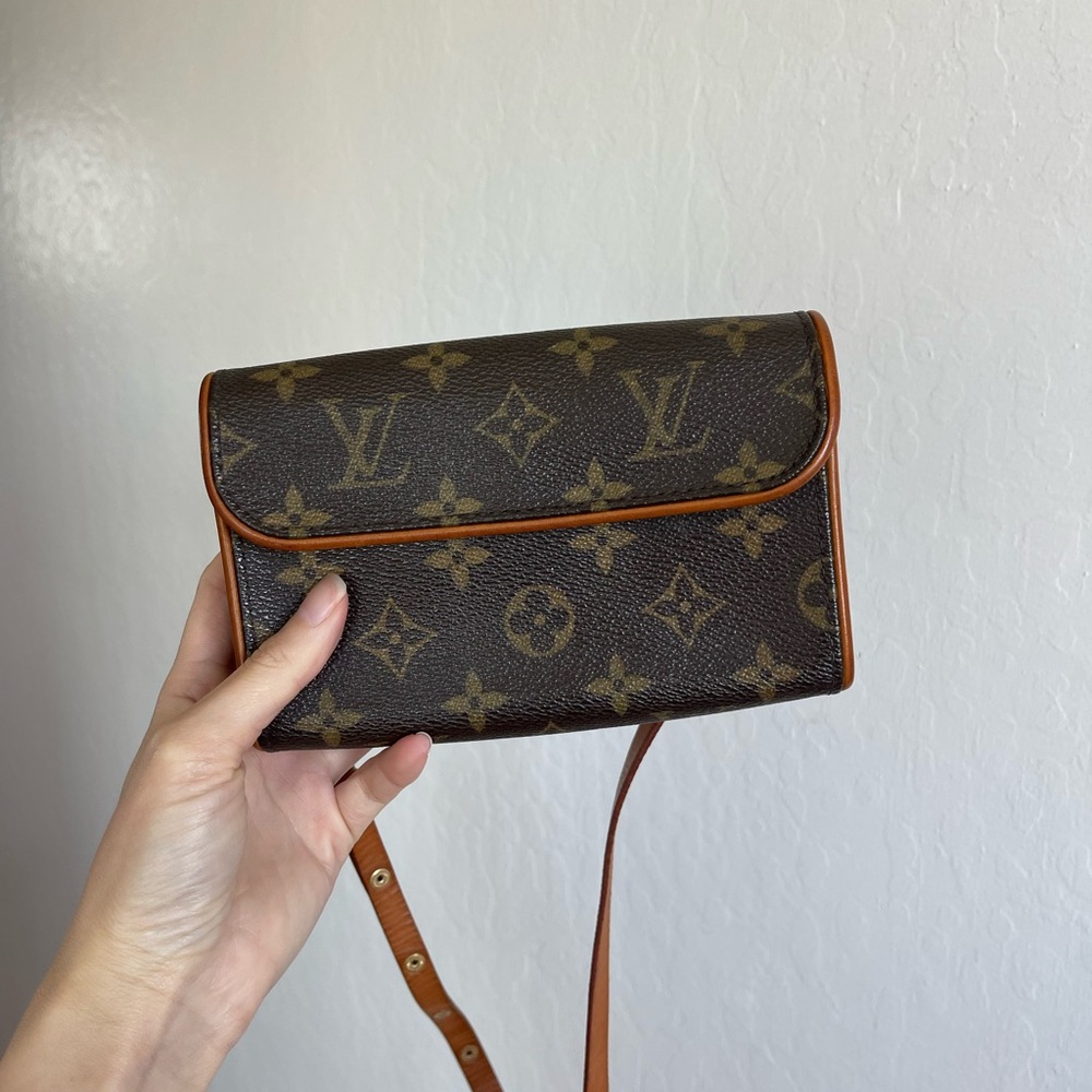 Louis Vuitton Pochette Florentine bag
